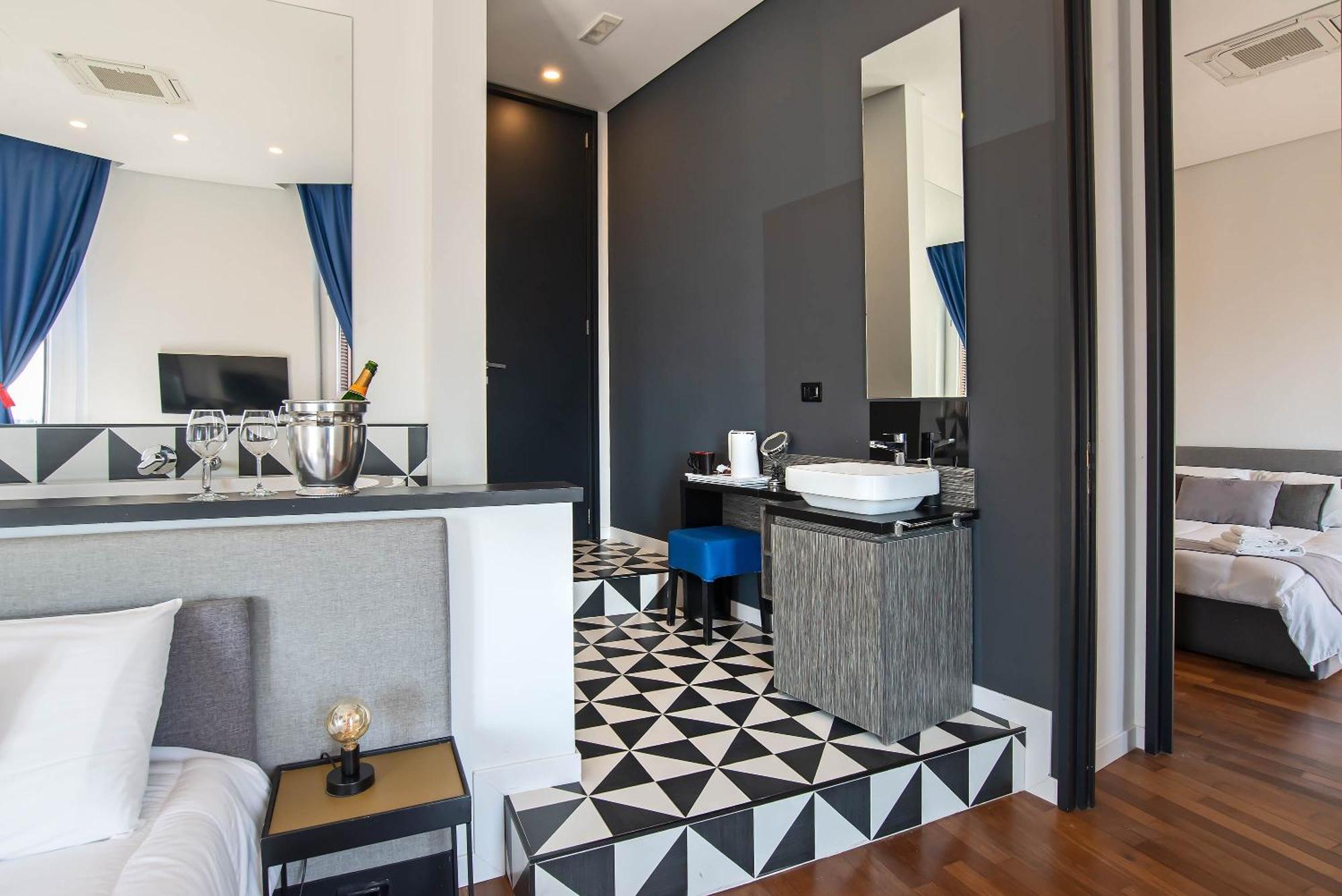 Gram Suites Naples Exterior photo